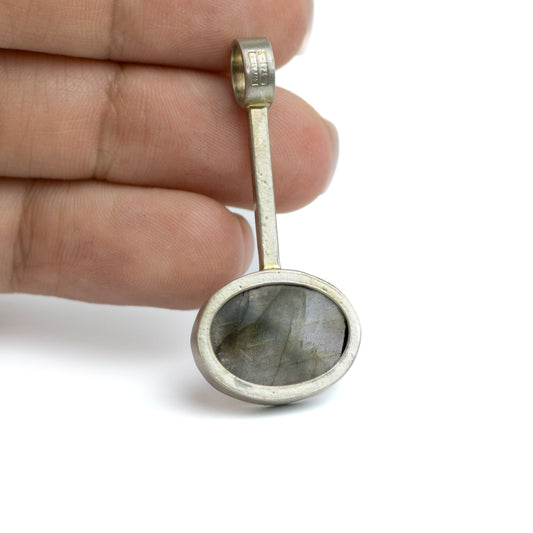 Kupittaan Kulta Vintage Finnish Modernist Silver Pendant with Spectrolite