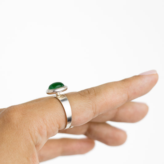 Finnish Modernist Vintage Silver Ring with Chrysoprase on Stem