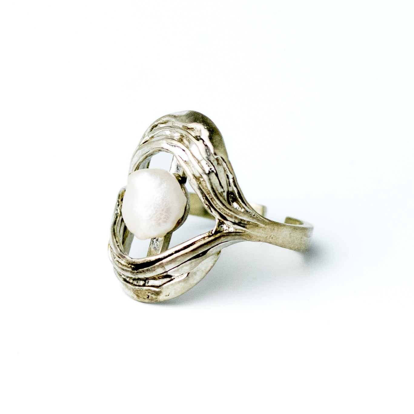 Perli Germany Brutalist Sterling Silver Ring with Natural Pearl