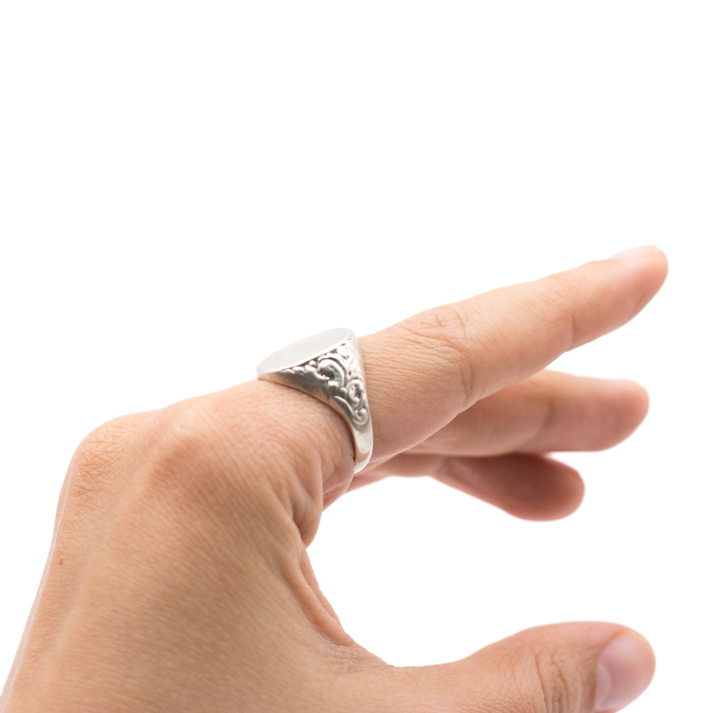 Men’s Vintage Signet Ring With Oval Engravable Plate