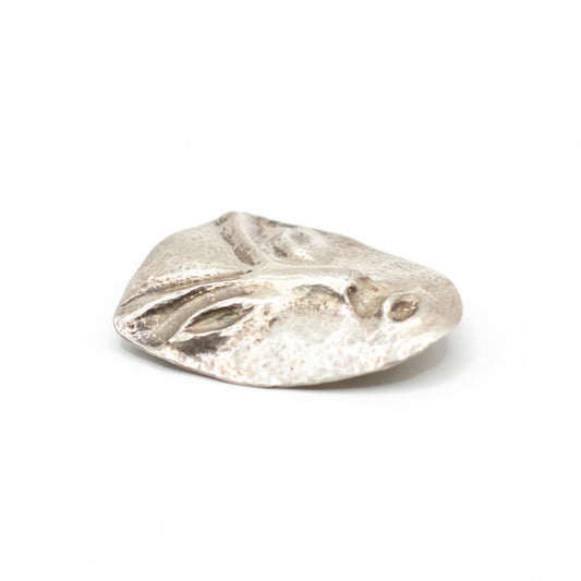 Sterlingsilber Vintage Maskenbrosche mit Patina