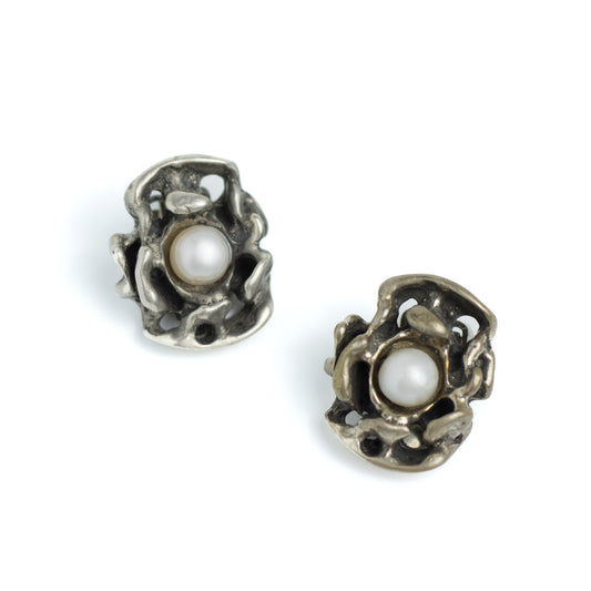 Vintage Brutalist Pearl Clip-On Earrings in Silver Tone Metal