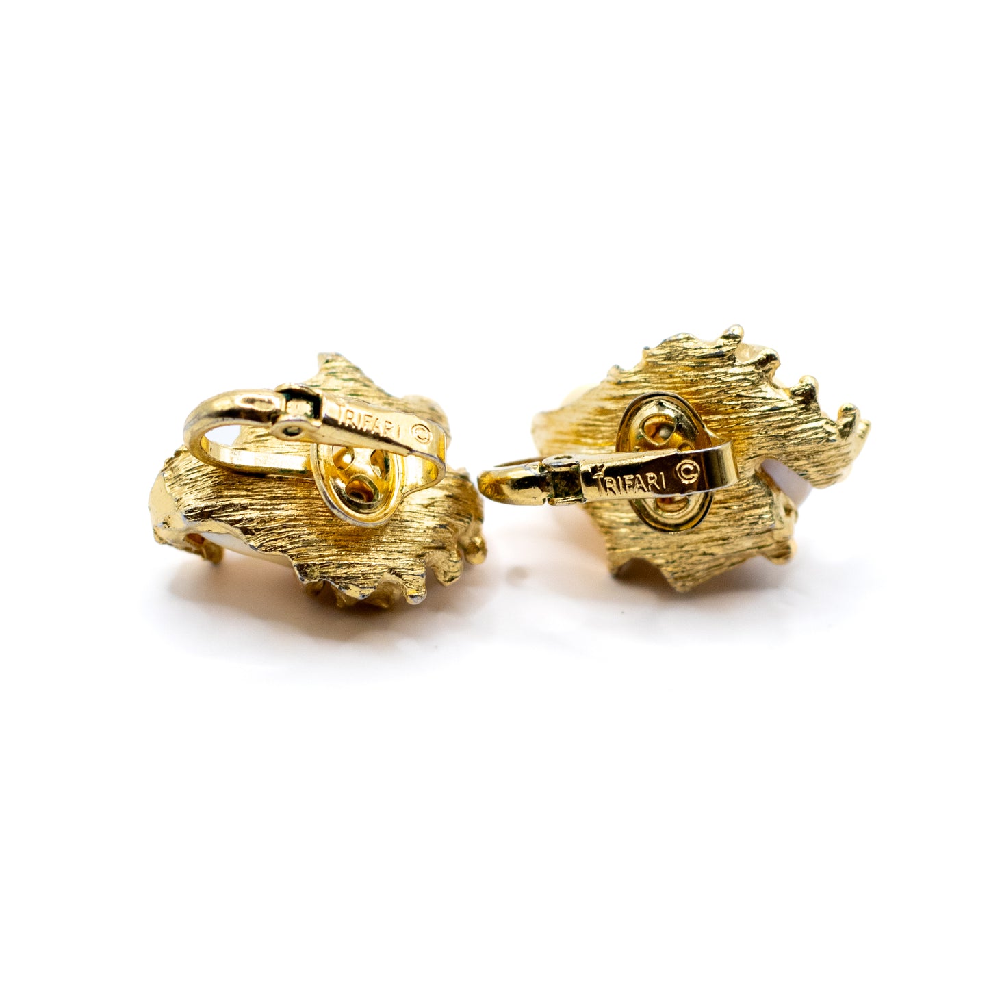 Jonathan Bailey für Trifari Sculpturesque Vintage-Perlen-Clip-Ohrringe