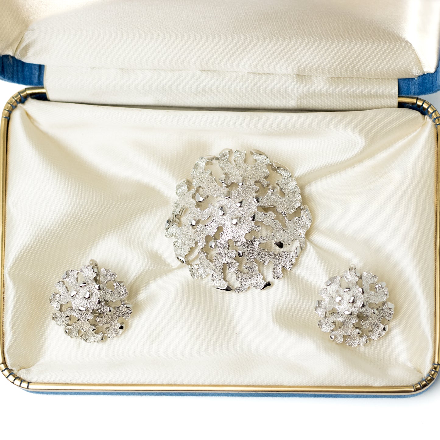 Crown Trifari Vintage Brooch & Clip On Earrings Set in Silver Tone