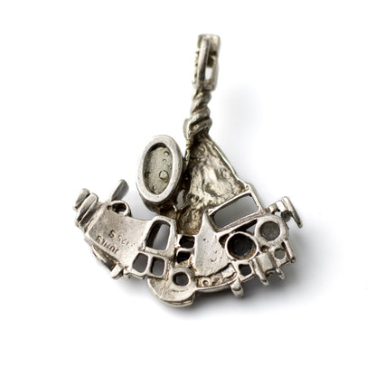 JUHLS Vintage Brutalist Silver Pendant with Labradorite Cabochons