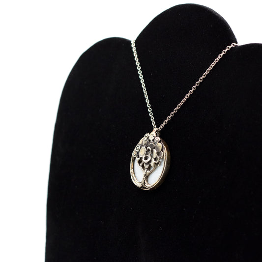 Pendentif brutaliste en argent et nacre par Perli Germany