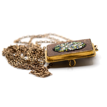 Antike Mikromosaik Blumen-Anhängerbrosche mit Vintage-Kette