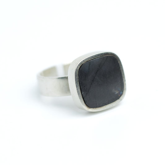 Kupittaan Kulta Vintage Finnish Modernist Silver Ring with Spectrolite