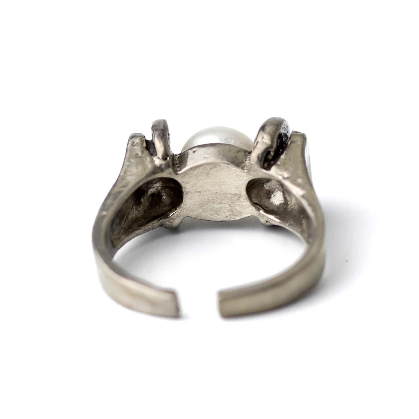 PERLI Vintage Brutalist Silver Ring with a Pearl