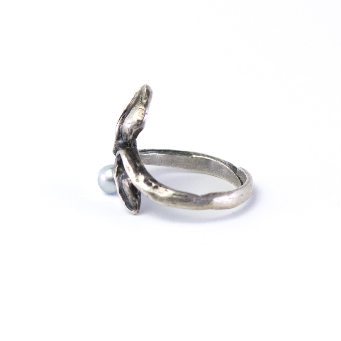 Vintage Perli Silver Leaf Ring With Pearl