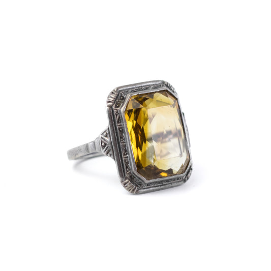 Bague ancienne Art Déco en argent et citrine