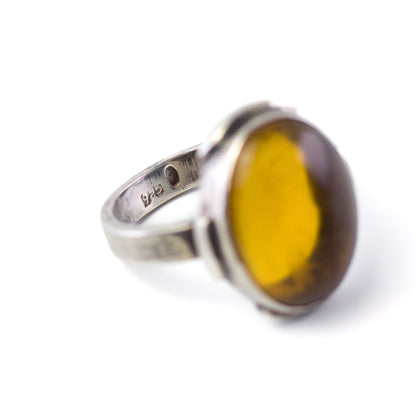 Vintage-Ring aus Silber im modernen Stil mit Bernstein-Cabochon