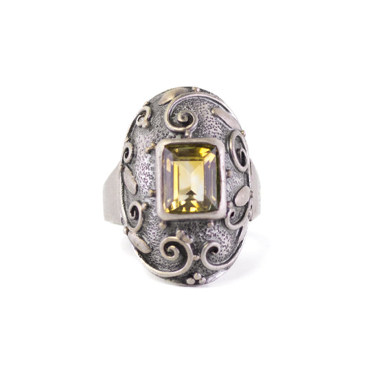 Bague vintage en argent de style Art déco ornée d'une citrine et d'une feuille