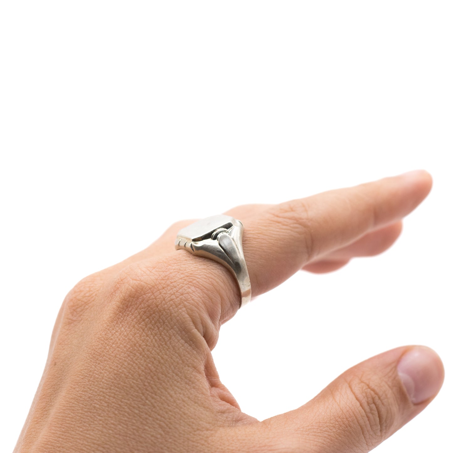 Men’s Vintage Signet Ring With Rectangular Engravable Plate