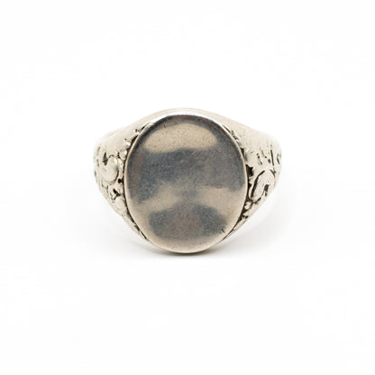 Men’s Vintage Signet Ring With Oval Engravable Plate