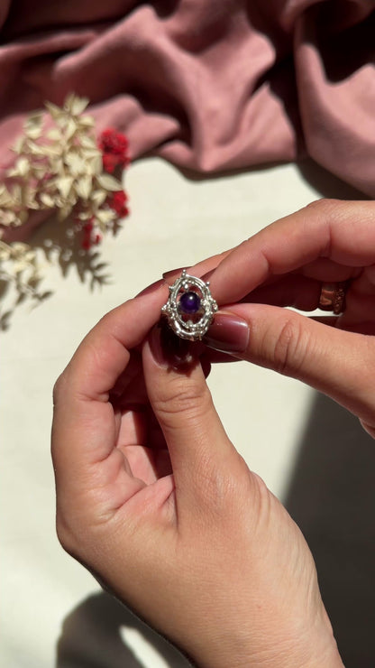 Silver Vintage Brutalist Ring with Amethyst