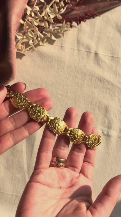 Collier ras-de-cou vintage Anne Klein à tête de lion en or mat