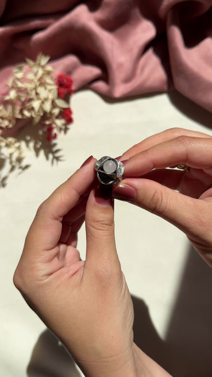 Perli Rose Quartz Silver Vintage Modernist Ring
