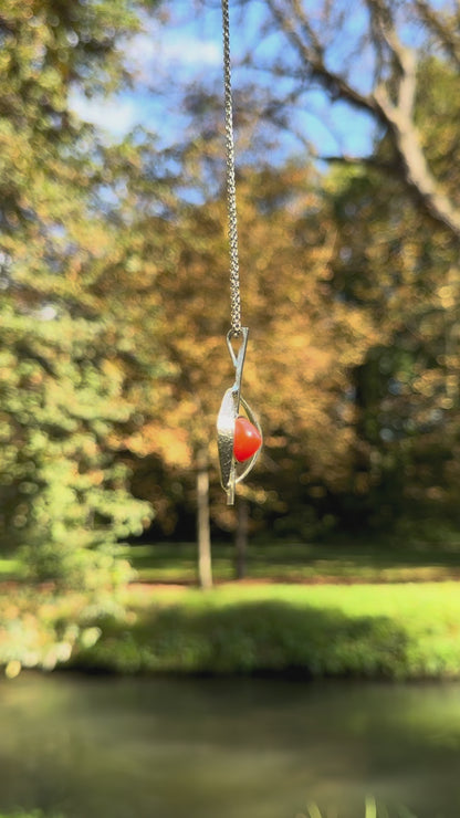 Pendentif moderniste vintage en argent avec cornaline de Theodor Fahrner