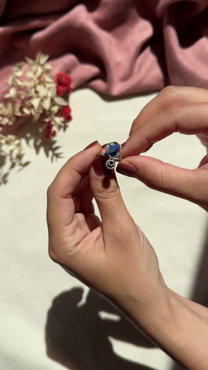Raw Lapis Lazuli Vintage Brutalist Silver Ring