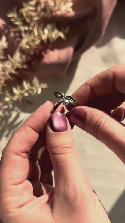 Bague vintage Perli en argent avec feuille et perle